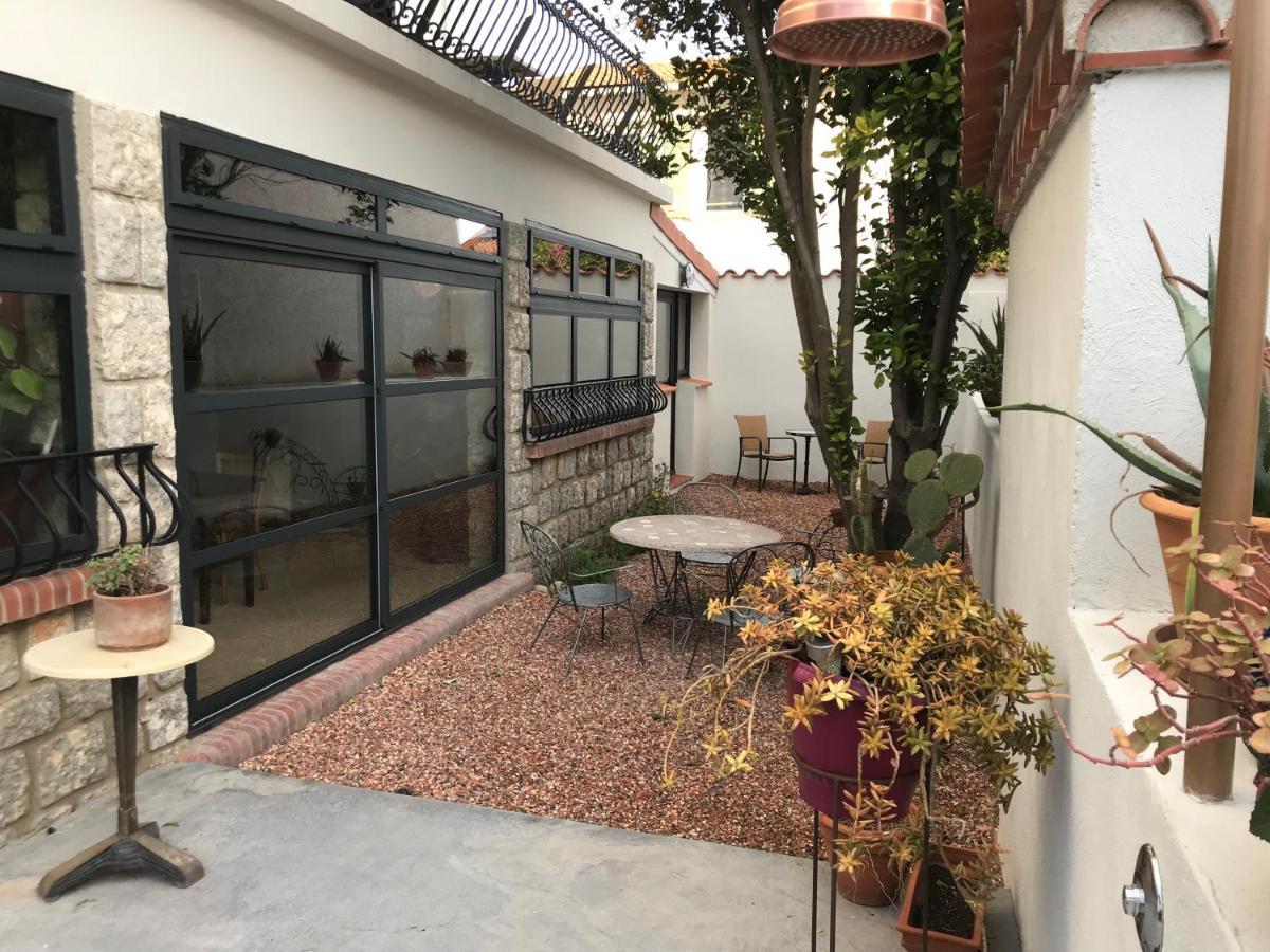 La Casa Sanills Hotel Saint-Hippolyte  ภายนอก รูปภาพ