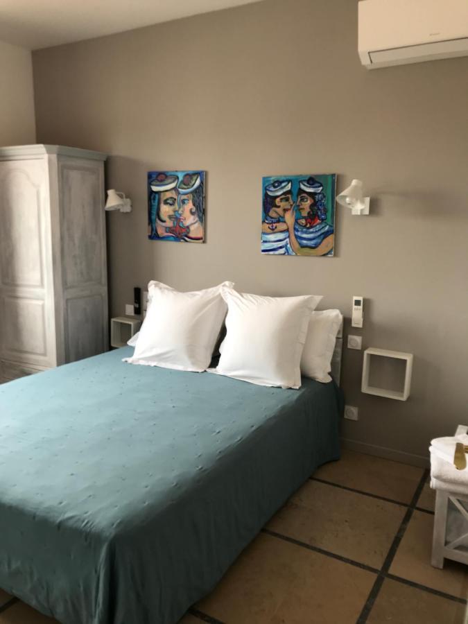 La Casa Sanills Hotel Saint-Hippolyte  ภายนอก รูปภาพ
